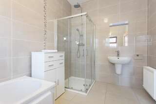 Дома для отпуска Garryvoe Beach Homes Гарривоу 1 Bed Luxury Beach Home - Boat House-3
