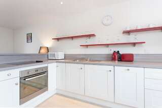 Дома для отпуска Garryvoe Beach Homes Гарривоу 1 Bed Luxury Beach Home - Sea View-4